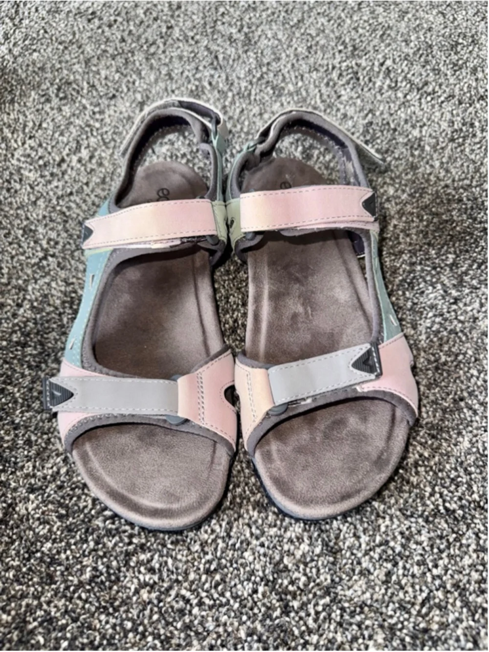 Women's Earth Origins Skylar Round Toe Lightweight Casual Flat Sandals Size 11W